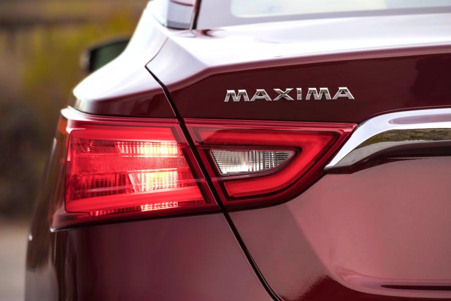 Детали экстерьера Nissan Maxima Platinum 2015 года  (NA) (фото 19 из 40)
